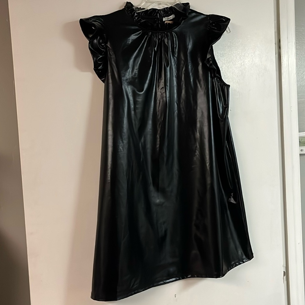 Black Sleeveless Dress